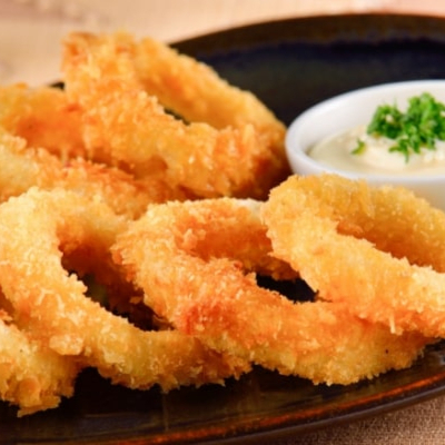 LULA A DORE COM ARROZ DE BROCOLIS E MOLHO TARTARO