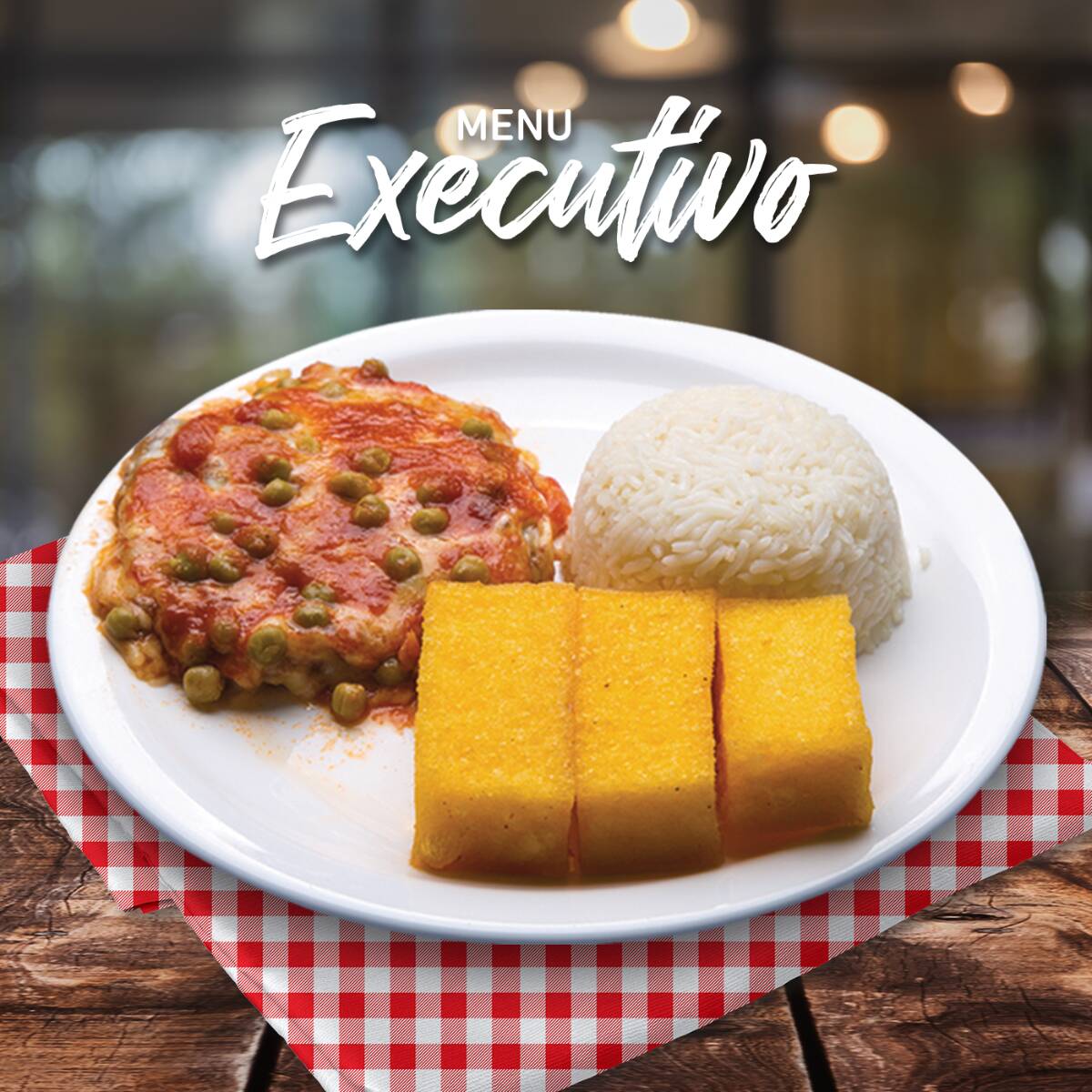 Porção individual de filet de frango parmegiana.escolha 3 guarnições