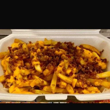 Batata Frita c/ Cheddar, Bacon e Queijo ( 800g peso pre frito)