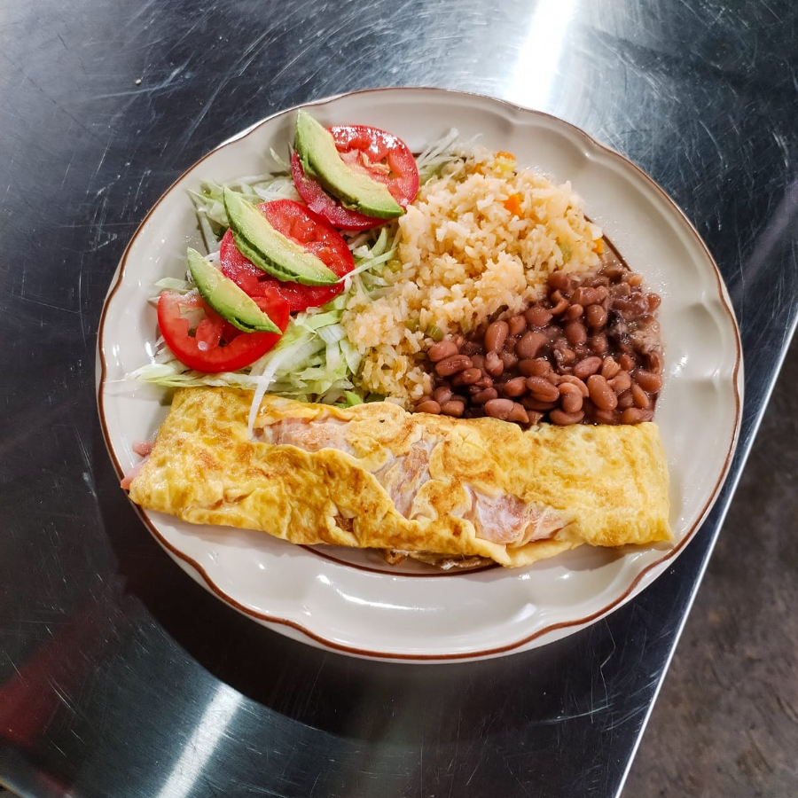 OMELETTE DE JAMON Y QUESO OAXACA