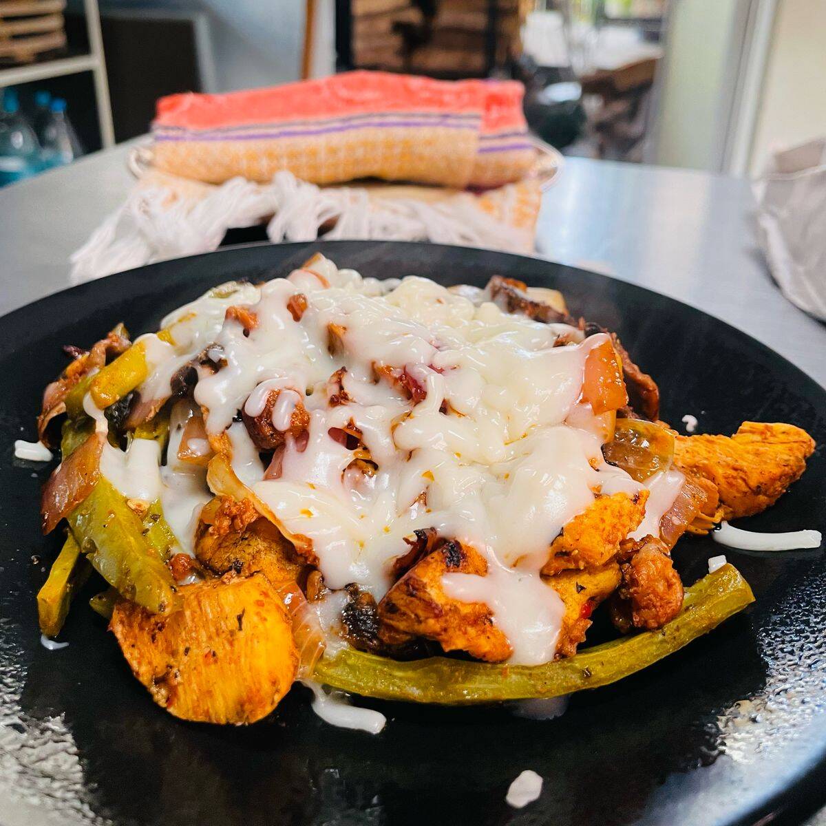 Alambre mixto (pollo y cerdo)