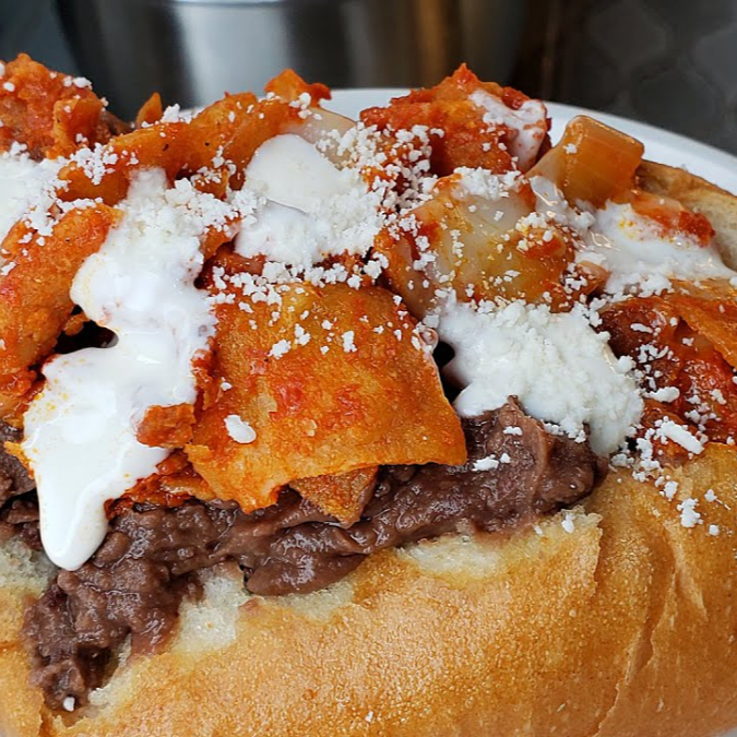 TORTA DE CHILAQUILES CON BISTEC