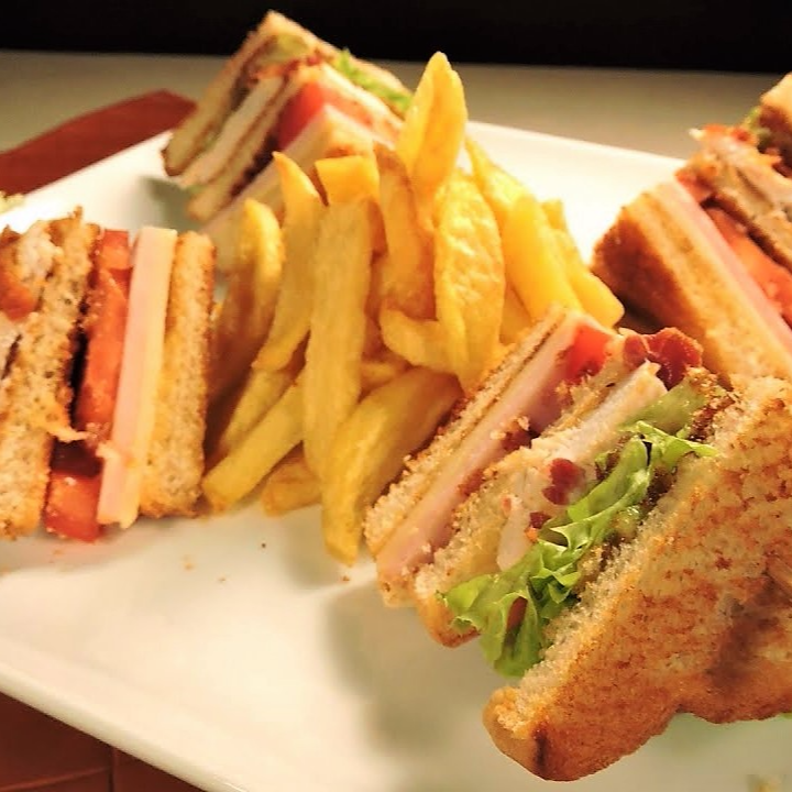 Combo - Club Sándwich + Agua Fresca