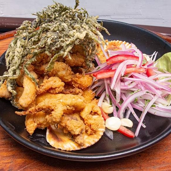 CHICHARRÓN MIXTO + CHICHA MORADA
