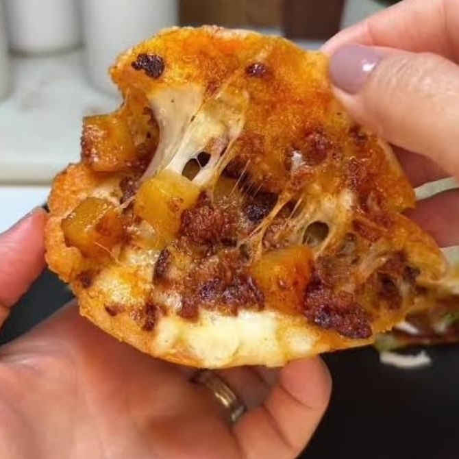 Gordita de Papa con Chorizo