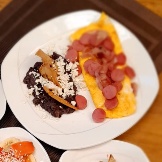 Omelette de carnes frías