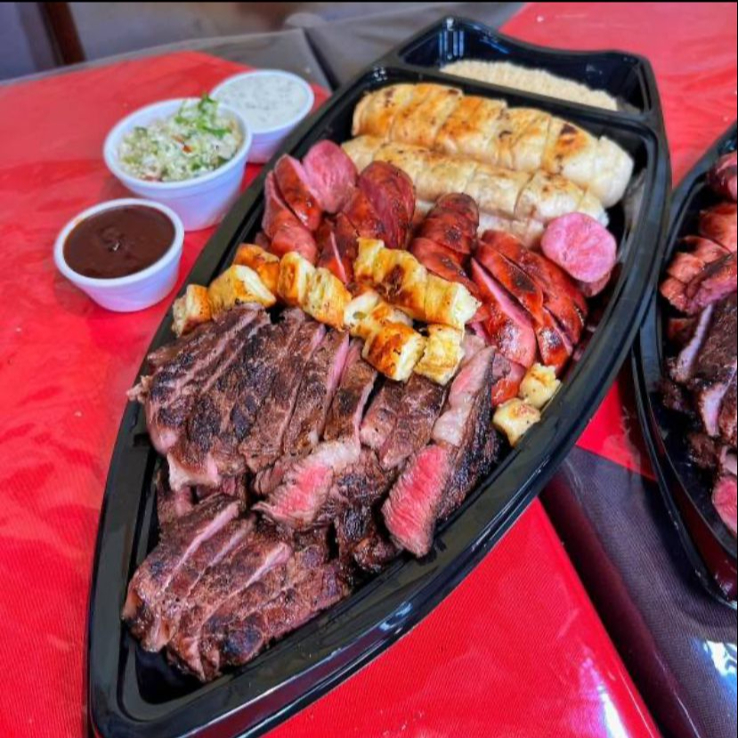 1 PORÇÃO DE PICANHA, 1 PORÇÃO DE LINGUIÇA TOSCANA, 1 PORÇÃO DE QUEIJO COALHO ASSADO, 1 PORÇÃO DE PÃO DE ALHO. ACOMPANHA FAROFA, MOLHO DE ALHO OU BARBECUE