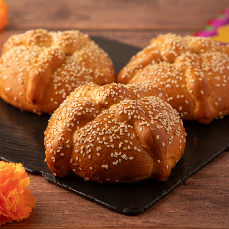 Pan de Muerto Ajonjoli