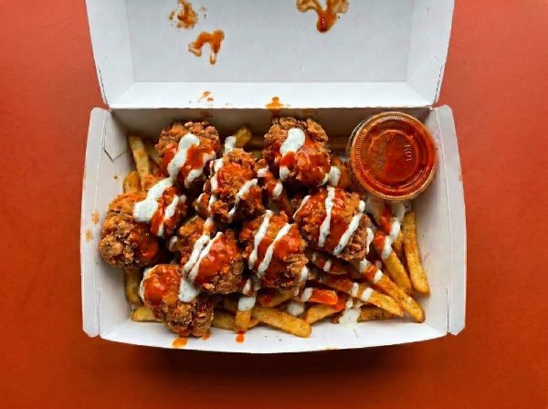 Papas con Boneless Buffalo Hot
