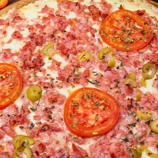 muçarela, molho, presunto e tomate