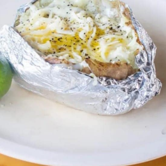 Papa con Carne Asada