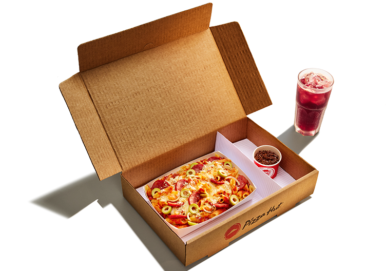 Combo com macarrão do tipo Penne, um acompanhamento de sua preferência, entrada ou sobremesa, e bebida