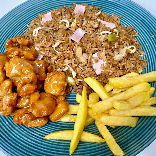 Combo Personal Arroz Chino y Pollo Naranja