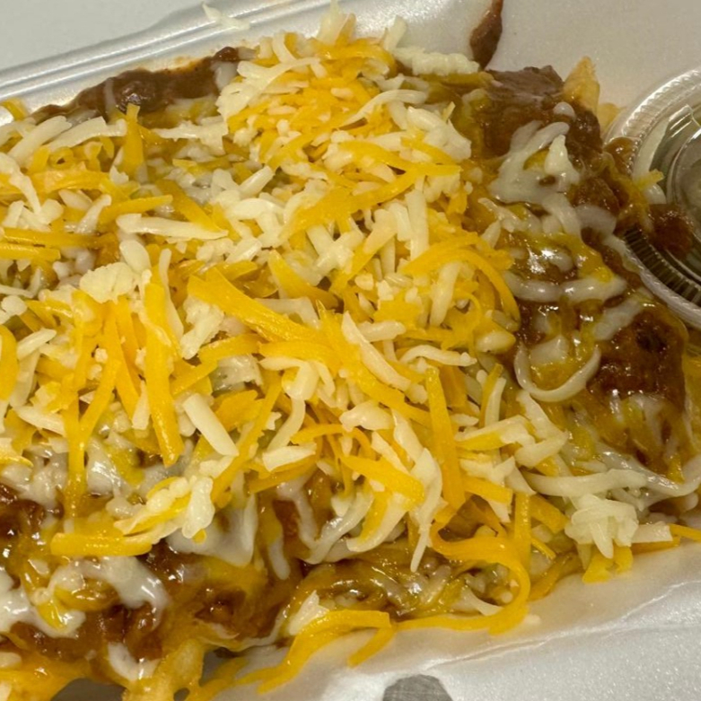 CHILLI CHEESE FRIES