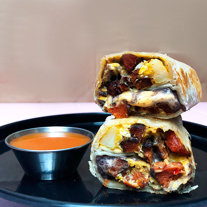 Burrito de Huevo con Chorizo y Papas