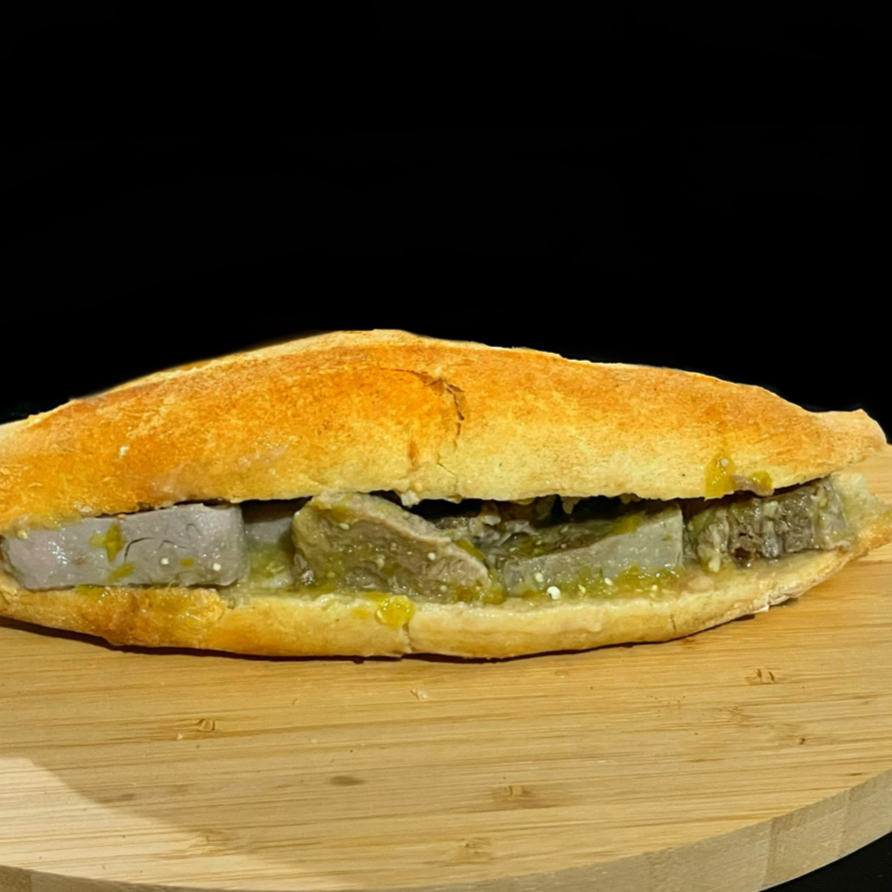 Lonche de Lengua en Salsa Verde
