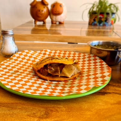 Gordita de Migaja Con Buche