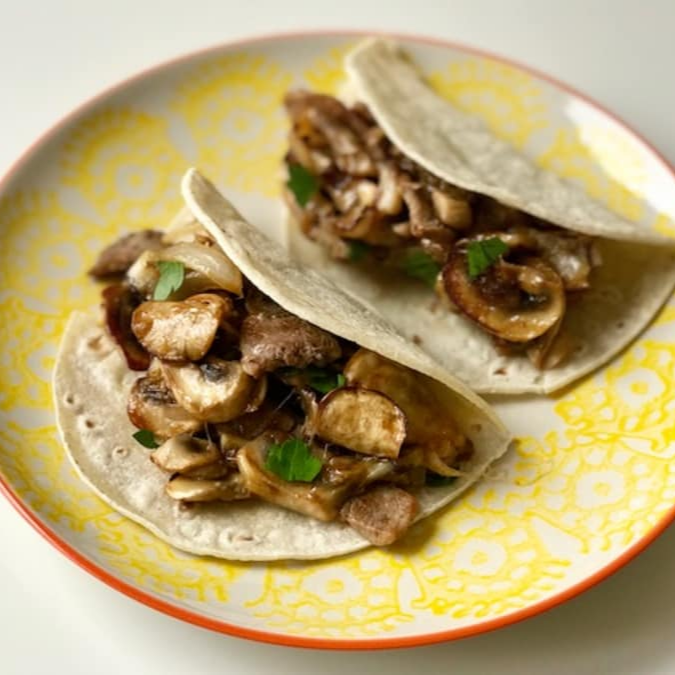 Tacos de hongos con rajas (4 pzs)