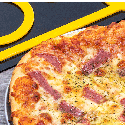 Pizza 4 Quesos y Jamón Serrano