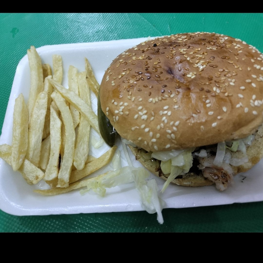 Hamburguesa de Arrachera 150grs y Papas