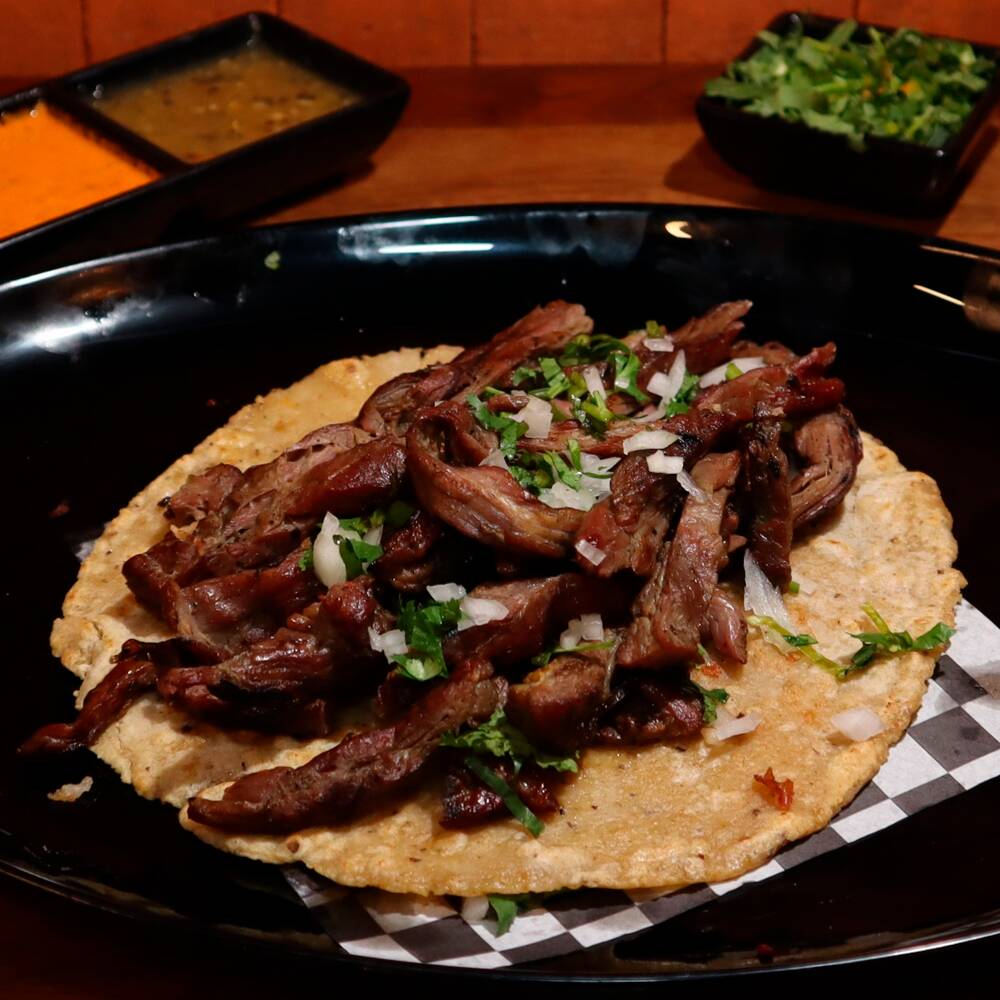 Mega Taco de Arrachera