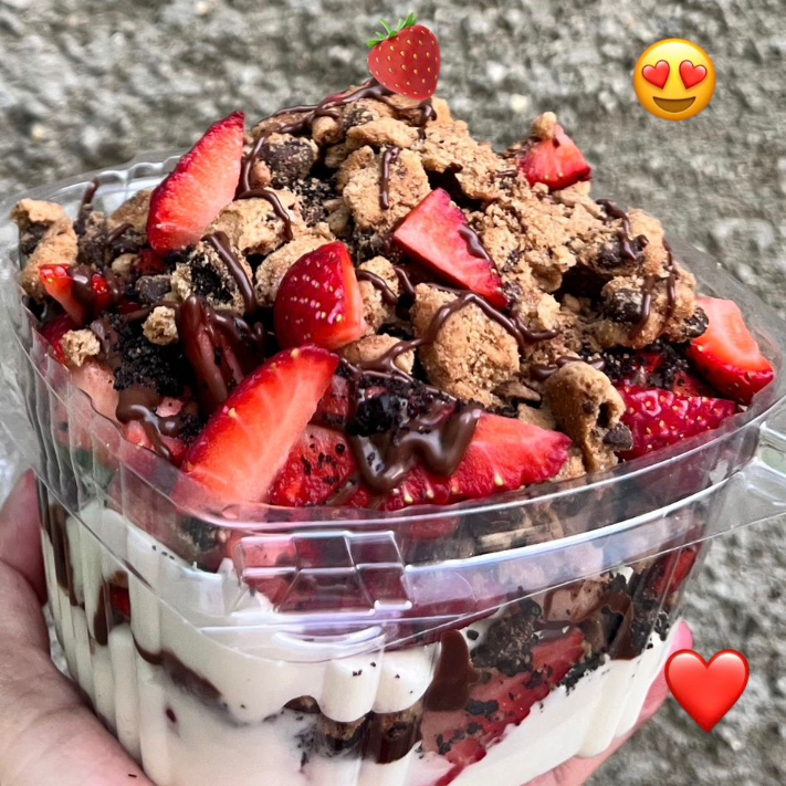 Fresas con crema, nutella y chokis CHICAS