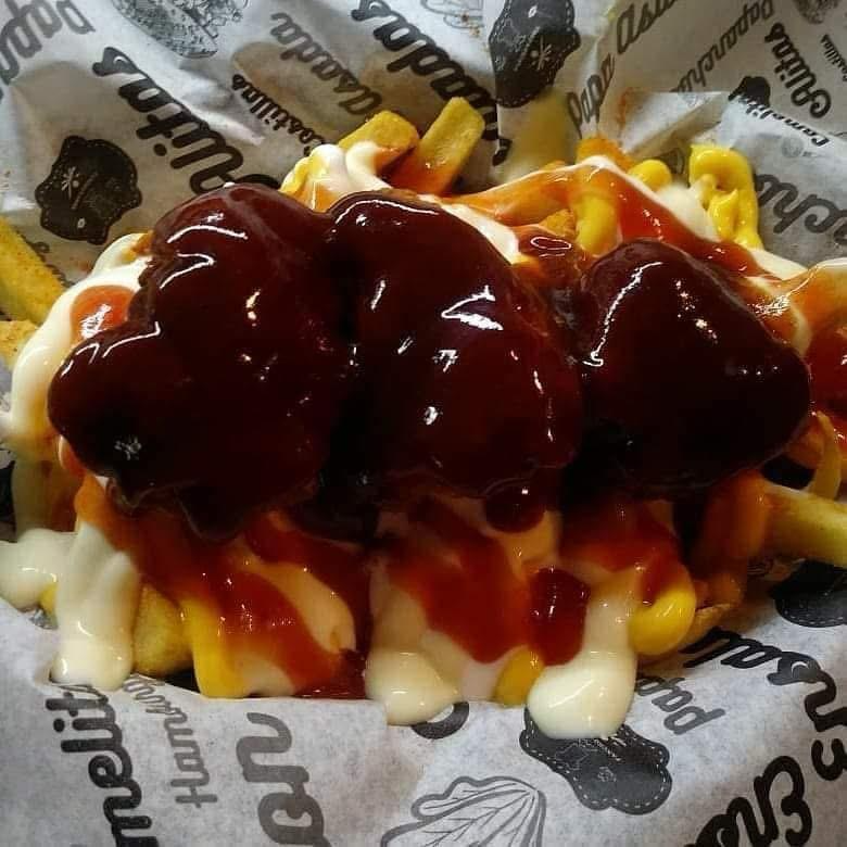 PAPAS FRANCESA CON BONELES BBQ