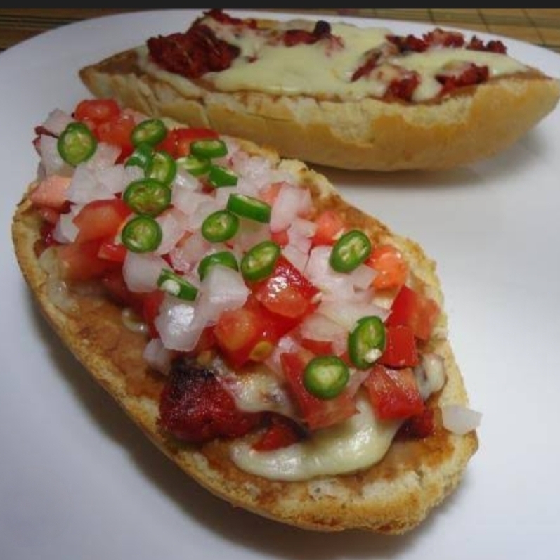 Molletes Choriqueso