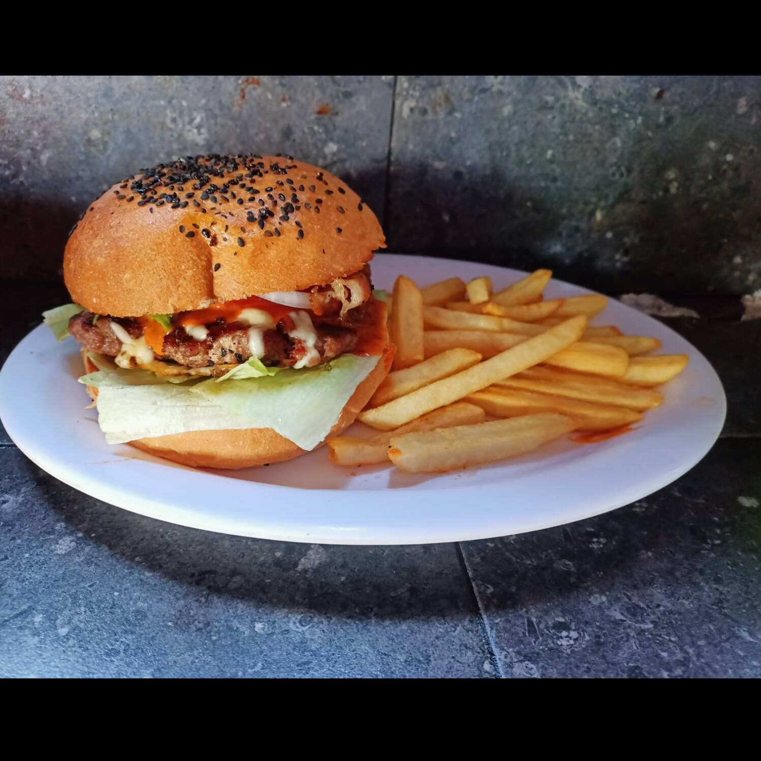 Chipotle Burger (150 gr.) con papas