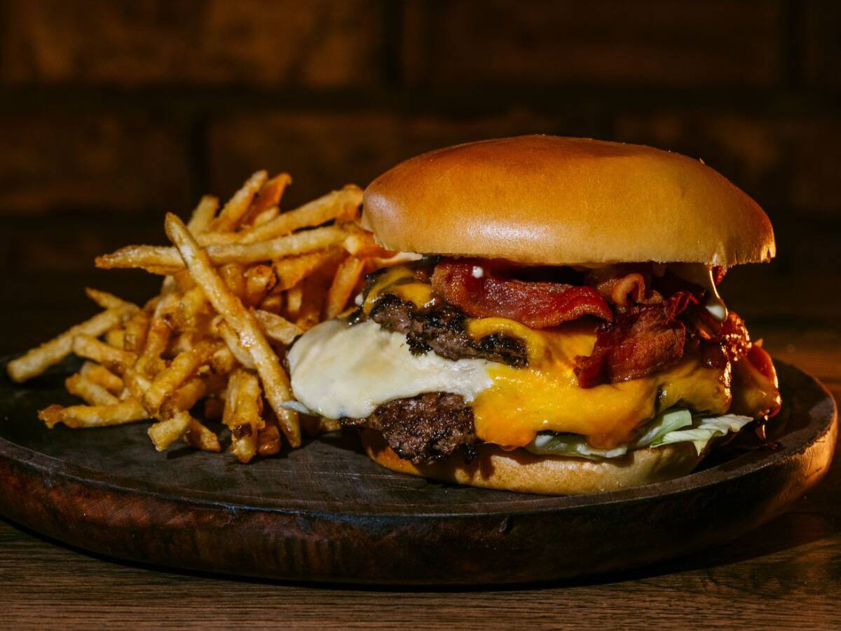 Hamburguesas Al Carbón Los Amigos