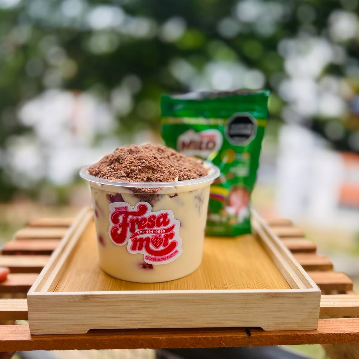 16 Oz Fresas milo deluxe.