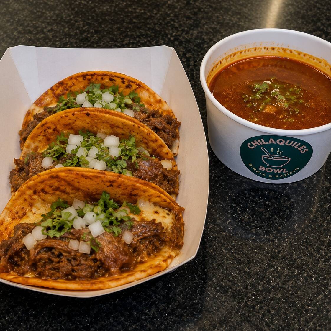 Orden de Tres Tacos de Birria