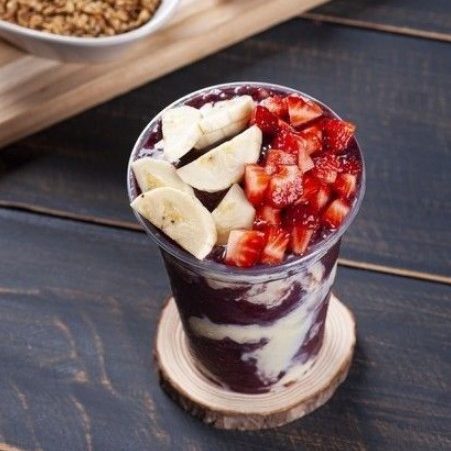 Açaí delicioso 300ml. Monte seu Açaí com acompanhamentos variados!