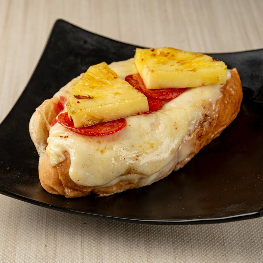Otro Dogo Pizza