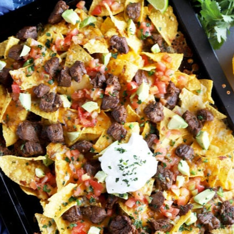 Nachos con chorizo