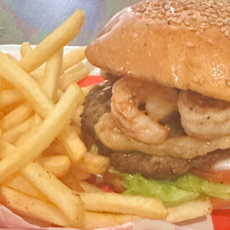 HAMBURGUESA MAR Y TIERRA