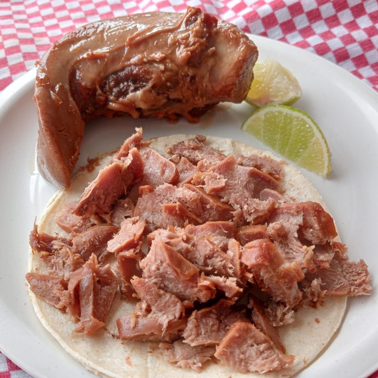 De Lengua Me como Tres