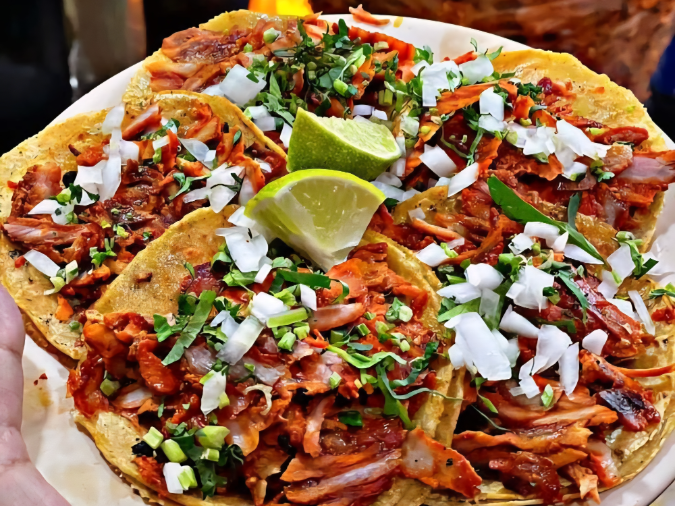 Tacos y Antojitos
