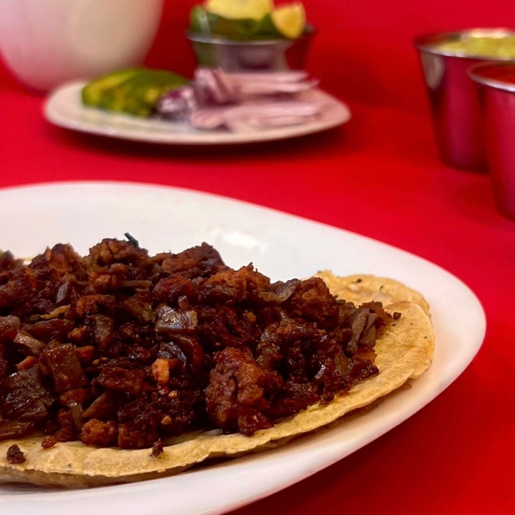 TACO CAMPECHANO (BISTEC CON LONGANIZA)