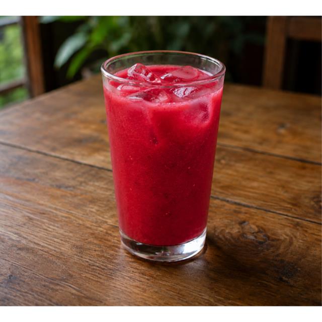 AGUA DE FRUTOS ROJOS