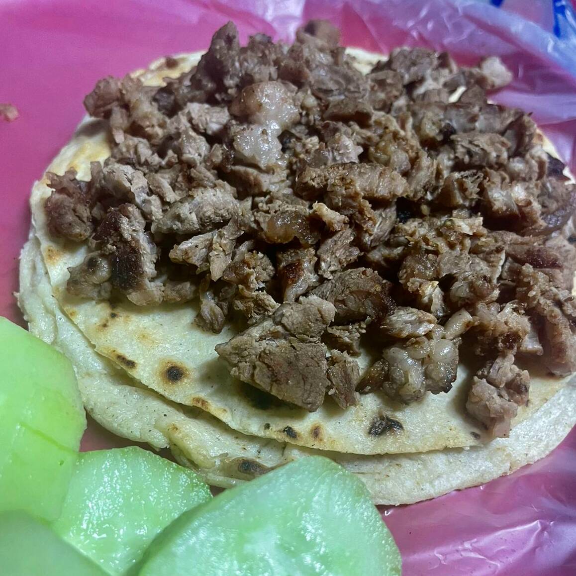 Taco de Asada con Queso y Asientos