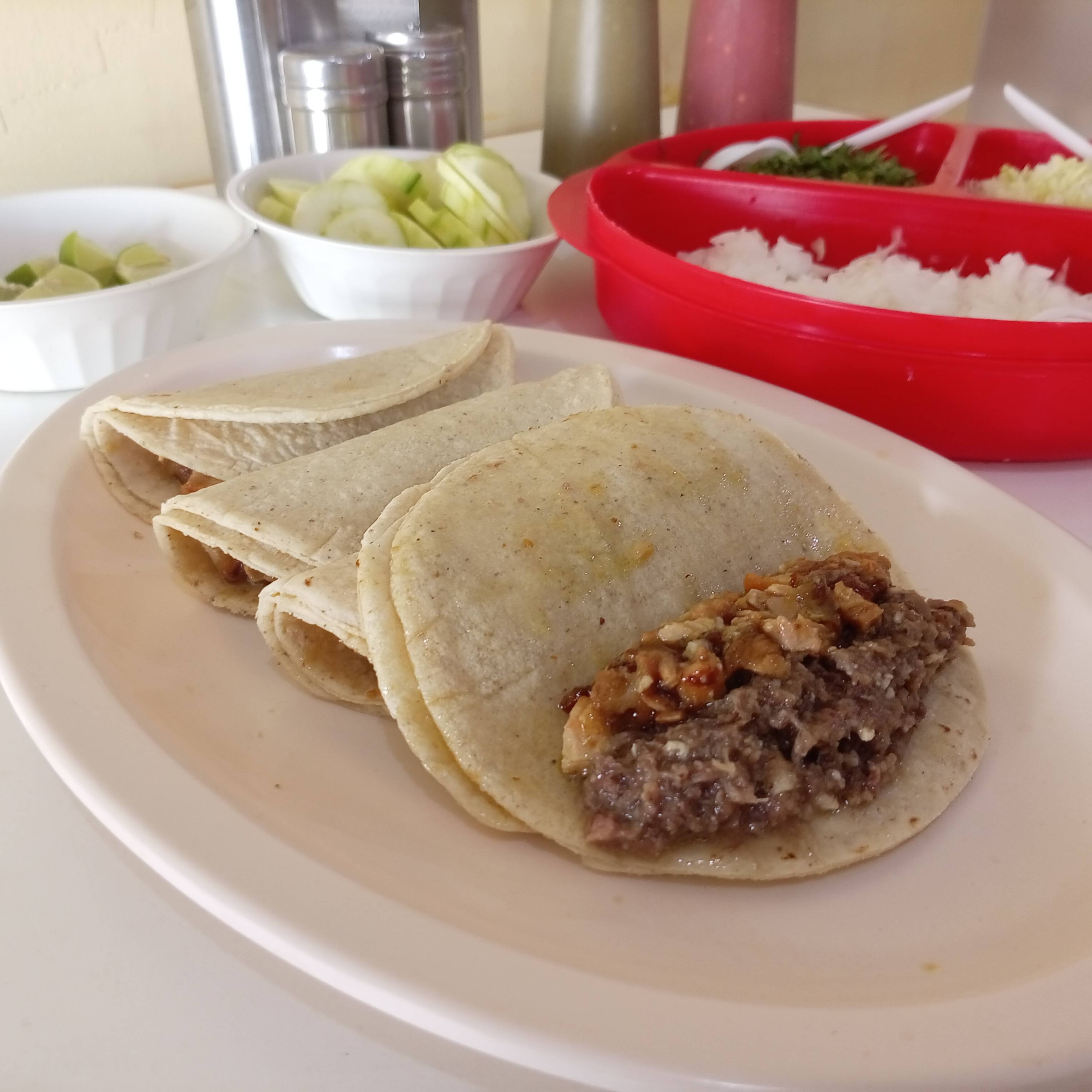 Taco Combinado de Cabeza/chicharron en Salsa Verde