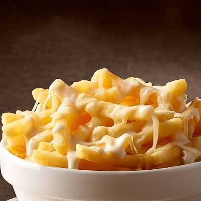 450 g batata coberta com queijo muçarela