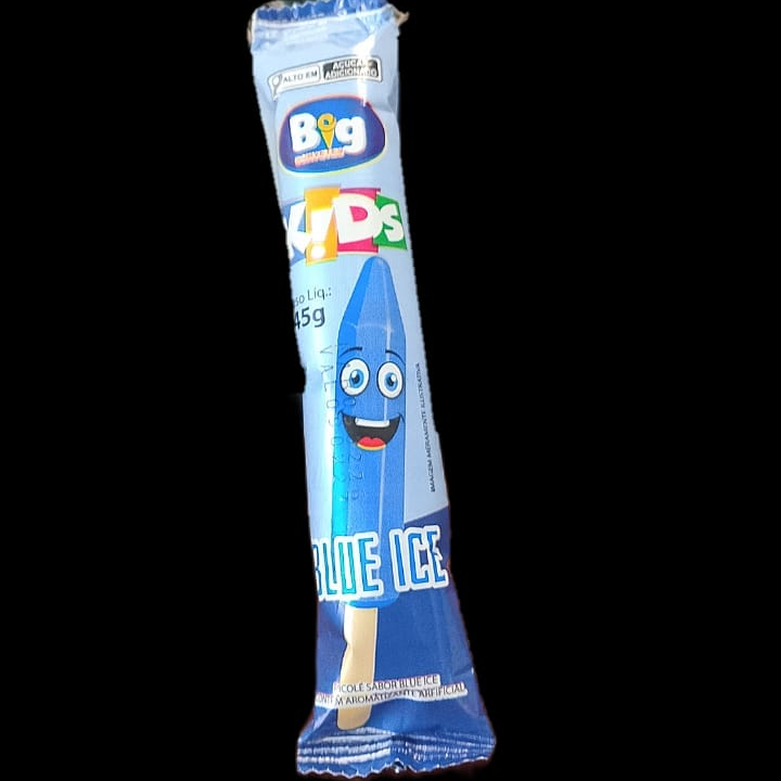 O Picolé Kids Blue Ice (linha Céu Azul) da Big é um lançamento super cremoso voltado para o público infantil. Ele tem aquele visual e sabor clássicos, remetendo ao "céu de verão", e é um grande sucesso da marca.