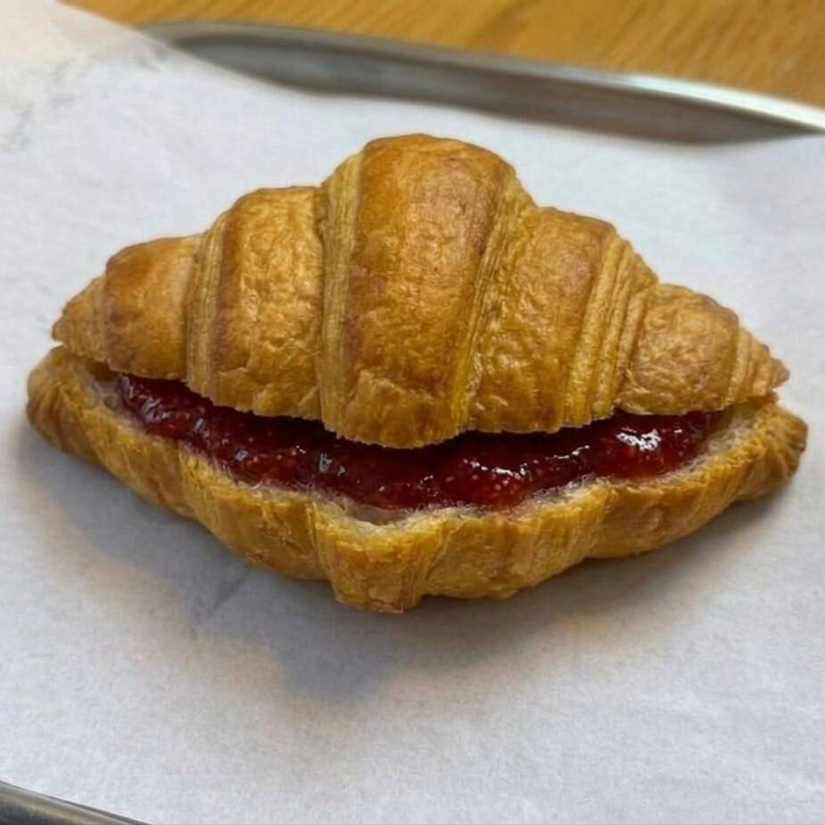 Croissant con Mermelada