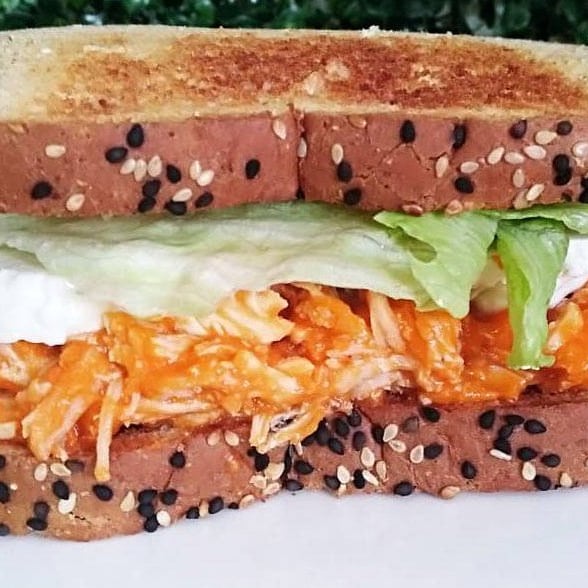 Sandwich Pollo Búfalo