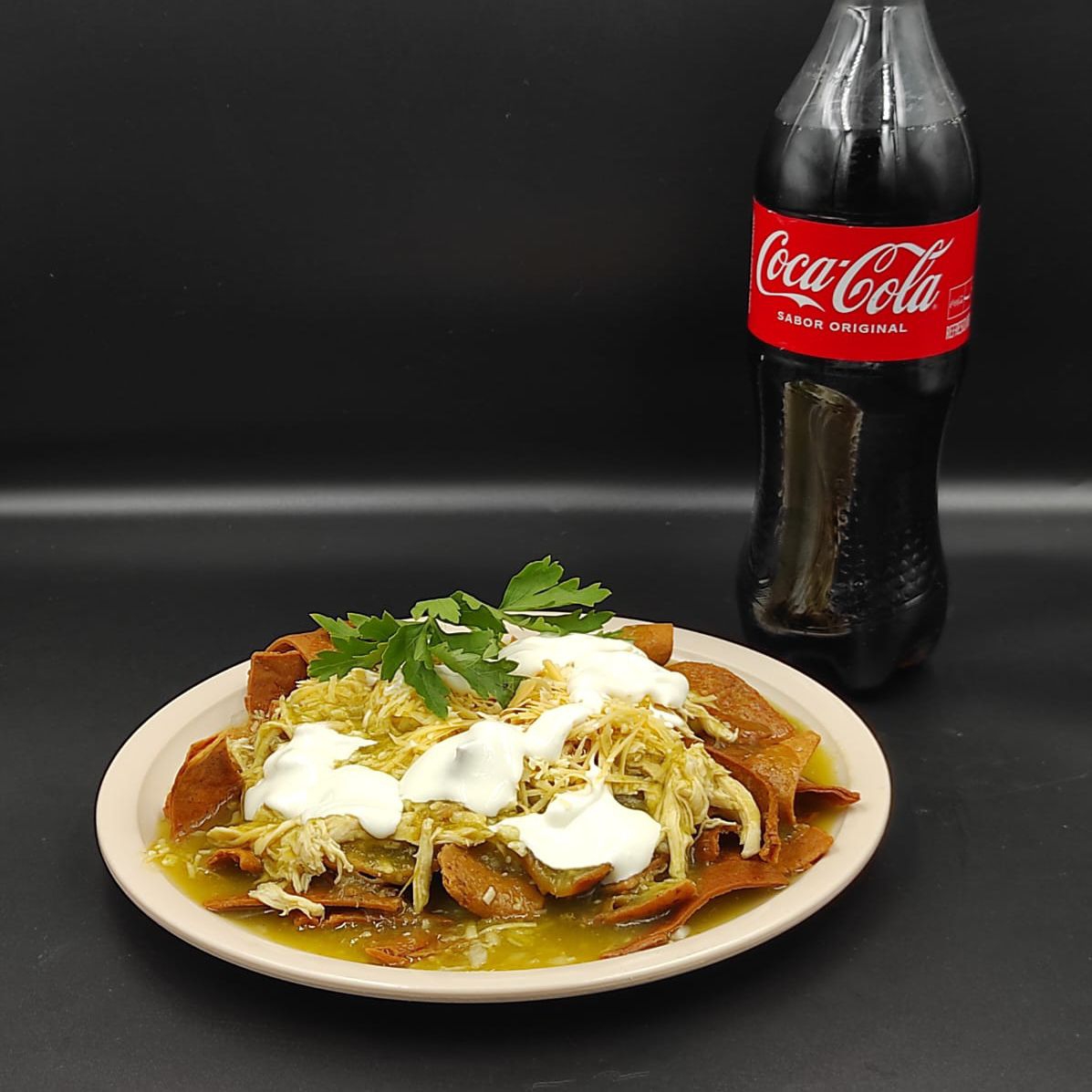 Chilaquiles Monterrey SUADERO + Refresco