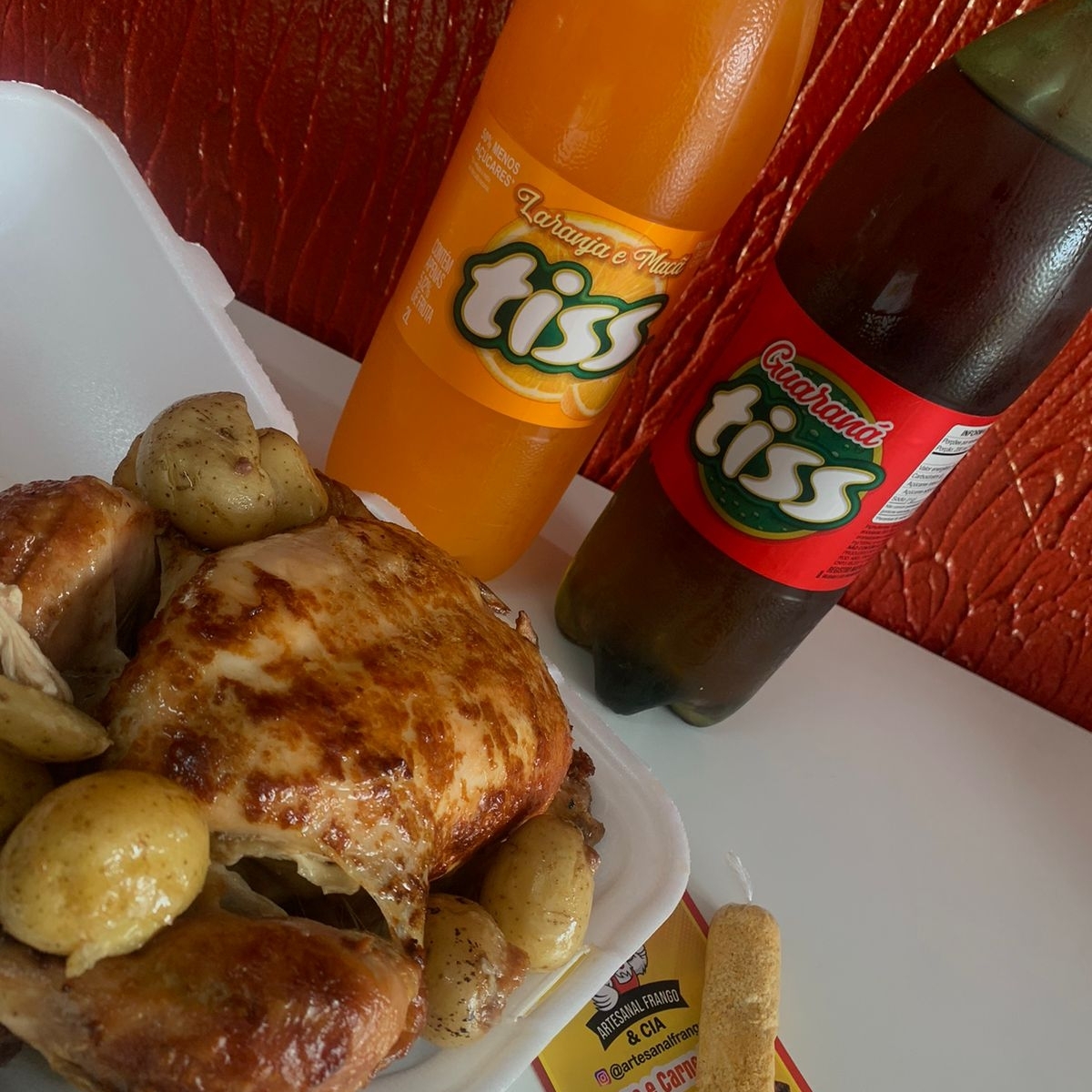 Frango assado + refrigerante tiss