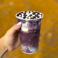 AÇAI CREMOSO COM CAMADAS DE CHOCOBALL,LEITE CONDENSADO E NOSSO AMIGO LEITE EM PO
