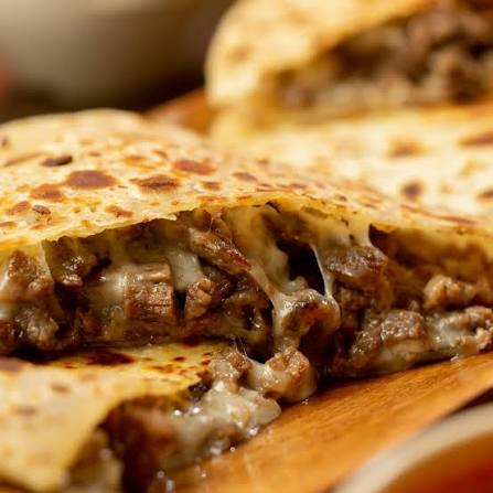 Quesadilla De Asada Harina